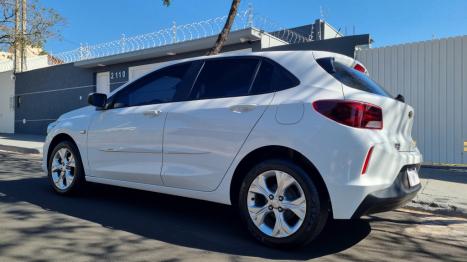 CHEVROLET Onix Hatch 1.0 12V 4P FLEX LTZ TURBO, Foto 4 CHEVROLET Onix Hatch 1.0 12V 4P FLEX LTZ TURBO, Foto 4