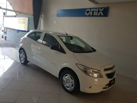 CHEVROLET Onix Hatch 1.0 4P FLEX LT, Foto 4 CHEVROLET Onix Hatch 1.0 4P FLEX LT, Foto 4
