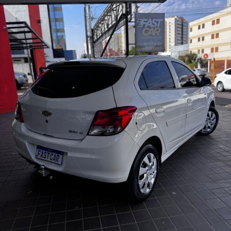 CHEVROLET Onix Hatch 1.0 12V 4P FLEX LT, Foto 5 CHEVROLET Onix Hatch 1.0 12V 4P FLEX LT, Foto 5
