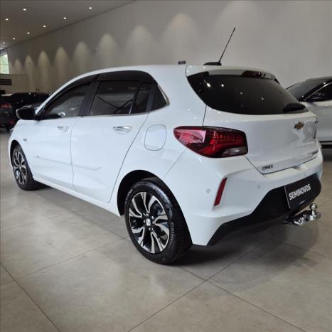 CHEVROLET Onix Hatch 1.0 12V 4P FLEX PREMIER TURBO AUTOMÁTICO, Foto 6 CHEVROLET Onix Hatch 1.0 12V 4P FLEX PREMIER TURBO AUTOMÁTICO, Foto 6