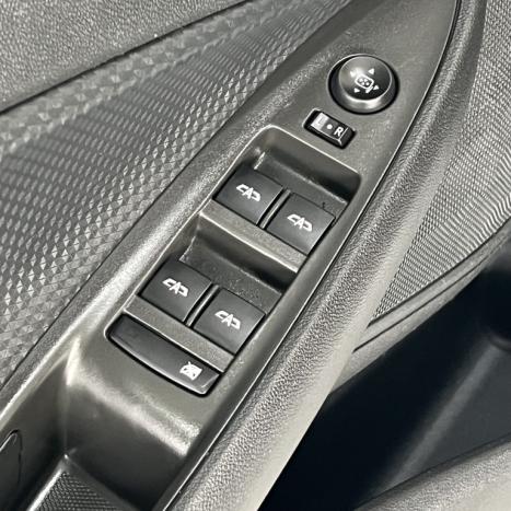 CHEVROLET Onix Hatch 1.0 4P FLEX LT, Foto 5 CHEVROLET Onix Hatch 1.0 4P FLEX LT, Foto 5