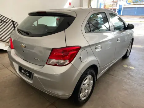 CHEVROLET Onix Hatch 1.0 4P FLEX JOY, Foto 2 CHEVROLET Onix Hatch 1.0 4P FLEX JOY, Foto 2