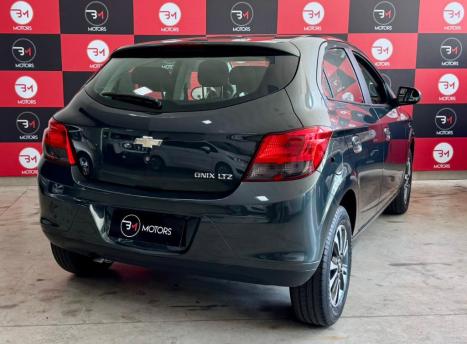 CHEVROLET Onix Hatch 1.4 4P FLEX LTZ, Foto 5