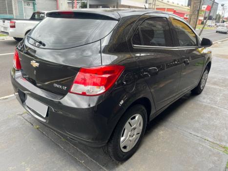 CHEVROLET Onix Hatch 1.0 4P FLEX LT, Foto 3