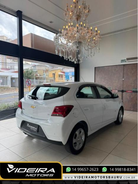 CHEVROLET Onix Hatch 1.4 4P FLEX LT, Foto 6