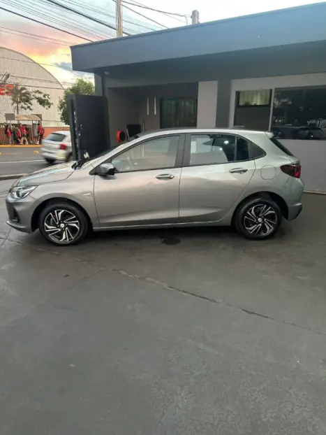 CHEVROLET Onix Hatch 1.0 4P FLEX LT2, Foto 4