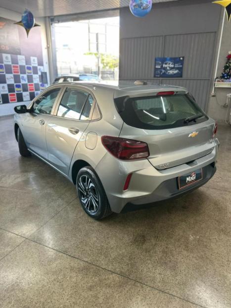 CHEVROLET Onix Hatch 1.0 4P FLEX LT2, Foto 4