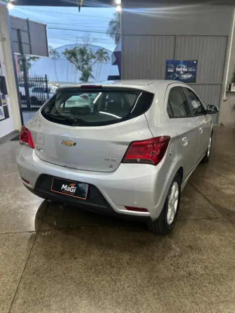 CHEVROLET Onix Hatch 1.4 4P FLEX LT, Foto 7