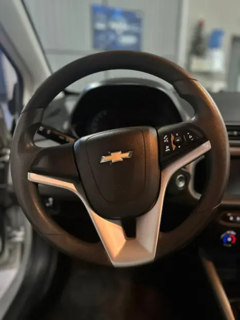 CHEVROLET Onix Hatch 1.4 4P FLEX LT, Foto 9