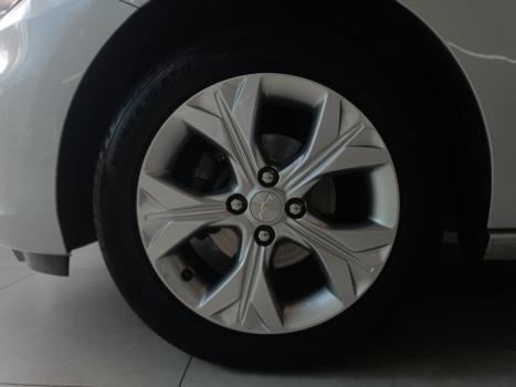 CHEVROLET Onix Hatch 1.0 4P FLEX LTZ TURBO AUTOMTICO, Foto 14