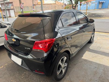 CHEVROLET Onix Hatch 1.4 4P FLEX LTZ, Foto 4