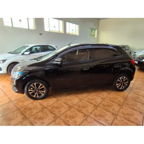 CHEVROLET Onix Hatch 1.4 4P FLEX LTZ, Foto 3
