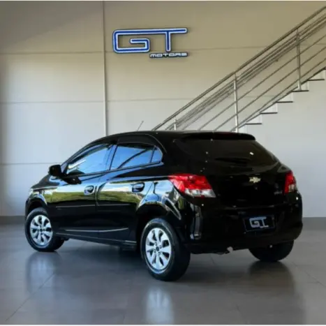 CHEVROLET Onix Hatch 1.0 4P FLEX LT, Foto 2