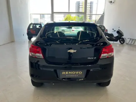CHEVROLET Onix Hatch 1.4 4P FLEX LT, Foto 4