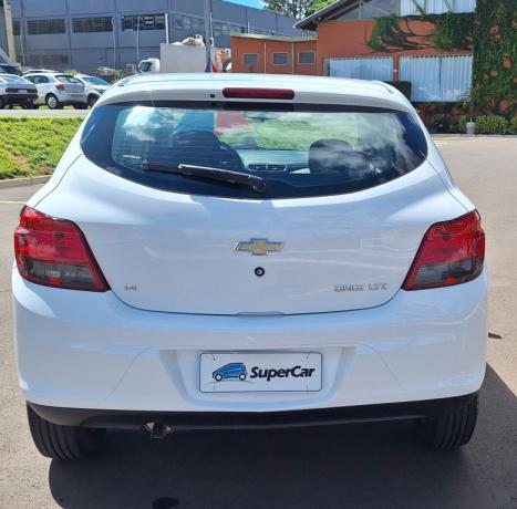 CHEVROLET Onix Hatch 1.4 4P FLEX LTZ, Foto 5