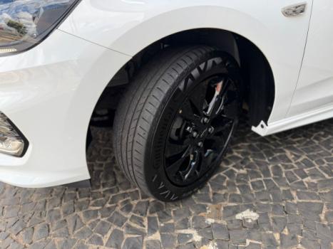 CHEVROLET Onix Hatch 1.0 12V 4P FLEX RS TURBO AUTOM�TICO, Foto 14