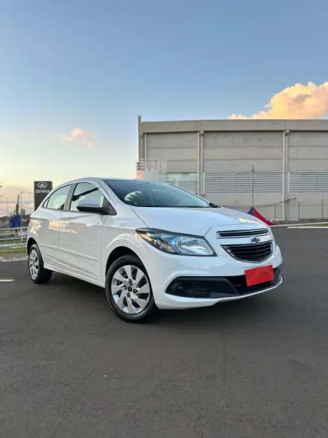 CHEVROLET Onix Hatch 1.4 4P FLEX LT, Foto 4