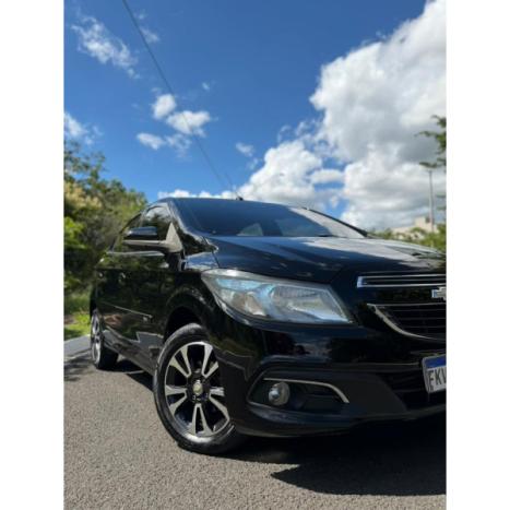 CHEVROLET Onix Hatch 1.4 4P FLEX LTZ, Foto 2