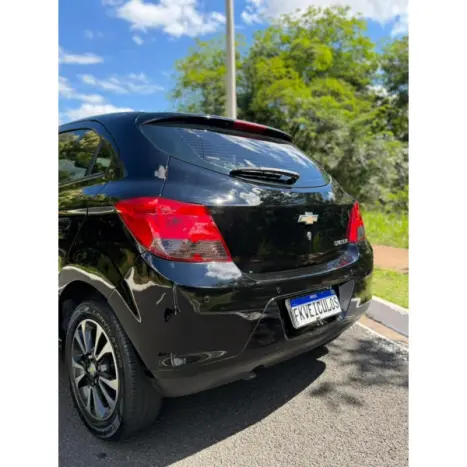 CHEVROLET Onix Hatch 1.4 4P FLEX LTZ, Foto 7