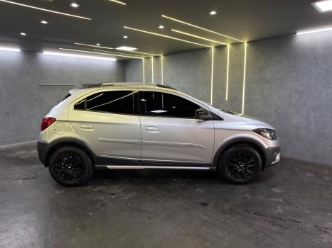 CHEVROLET Onix Hatch 1.4 4P FLEX ACTIV AUTOM�TICO, Foto 6