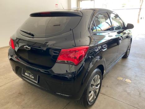 CHEVROLET Onix Hatch 1.0 4P FLEX JOY BLACK, Foto 4