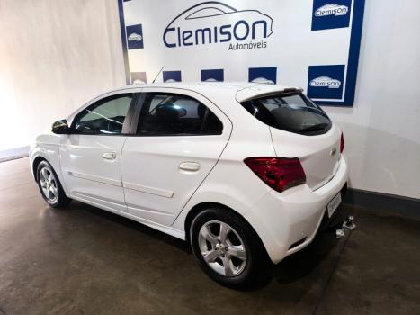 CHEVROLET Onix Hatch 1.4 4P FLEX LT AUTOM�TICO, Foto 3