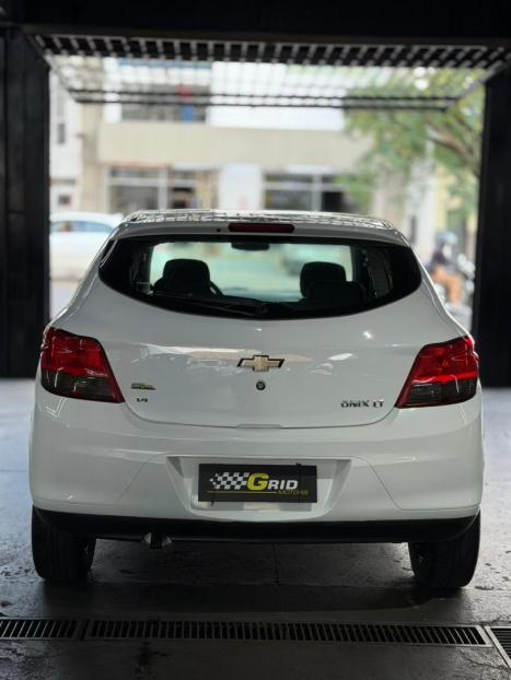 CHEVROLET Onix Hatch 1.4 4P FLEX LT, Foto 15