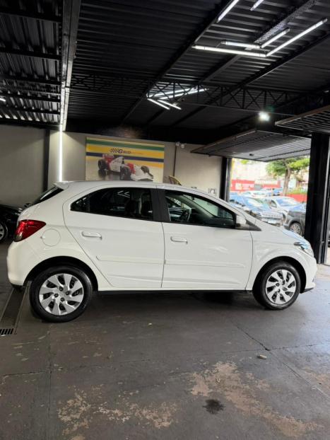 CHEVROLET Onix Hatch 1.4 4P FLEX LT, Foto 17