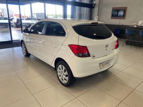 CHEVROLET Onix Hatch 1.4 4P FLEX LT AUTOM�TICO, Foto 5