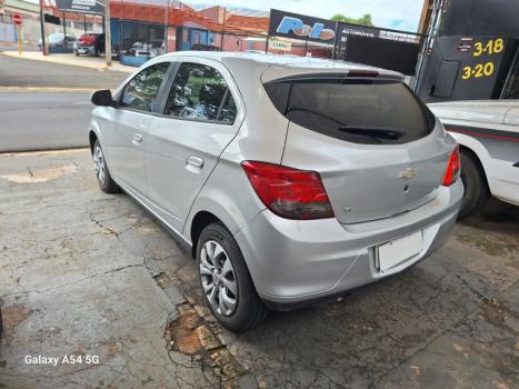 CHEVROLET Onix Hatch 1.4 4P FLEX LT, Foto 3