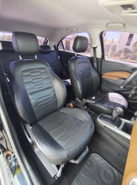 CHEVROLET Onix Hatch 1.4 4P FLEX ACTIV AUTOM�TICO, Foto 10