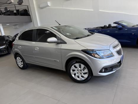 CHEVROLET Onix Hatch 1.4 4P FLEX LT, Foto 2