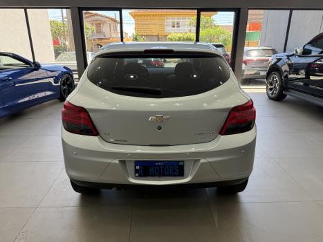 CHEVROLET Onix Hatch 1.4 4P FLEX LT, Foto 7
