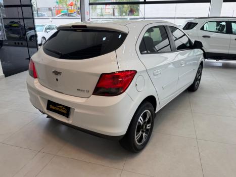 CHEVROLET Onix Hatch 1.4 4P FLEX LT, Foto 6
