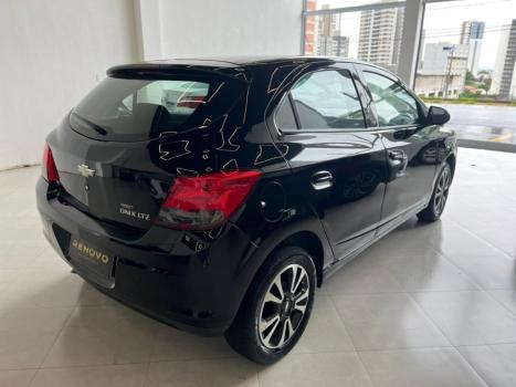 CHEVROLET Onix Hatch 1.4 4P FLEX LTZ, Foto 6