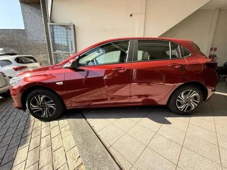 CHEVROLET Onix Hatch 1.0 4P FLEX LT2, Foto 4