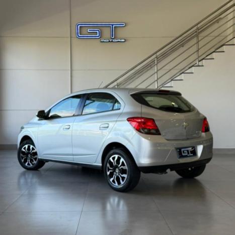 CHEVROLET Onix Hatch 1.4 4P FLEX LT, Foto 3