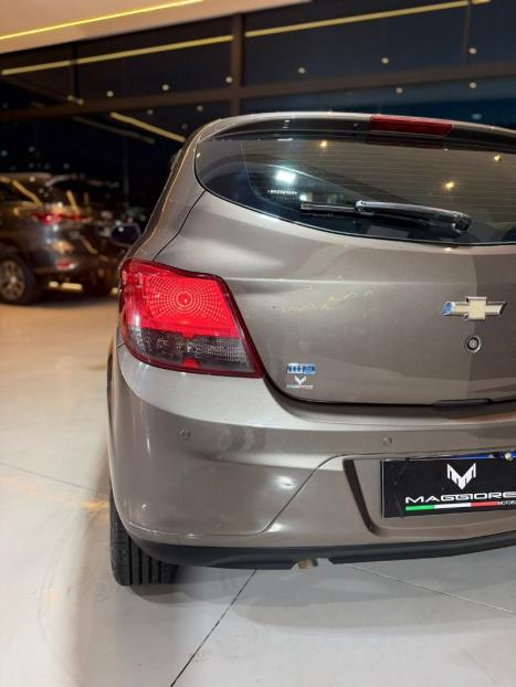 CHEVROLET Onix Hatch 1.4 4P FLEX LT AUTOM�TICO, Foto 9