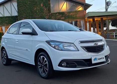 CHEVROLET Onix Hatch 1.4 4P FLEX LTZ, Foto 2