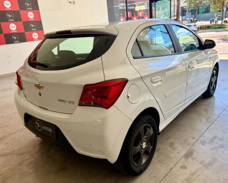 CHEVROLET Onix Hatch 1.4 4P FLEX LTZ AUTOM�TICO, Foto 5