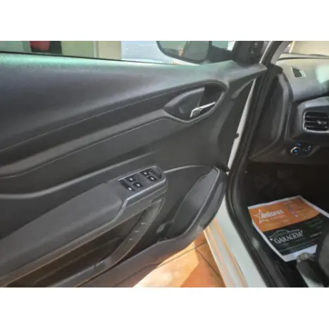 CHEVROLET Onix Hatch 1.4 4P FLEX LTZ AUTOM�TICO, Foto 5