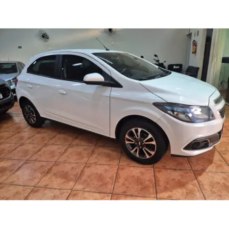 CHEVROLET Onix Hatch 1.4 4P FLEX LTZ AUTOM�TICO, Foto 6