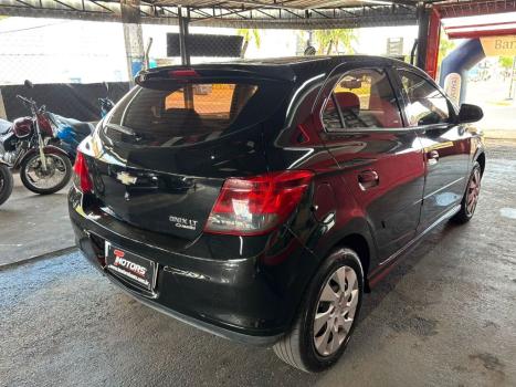 CHEVROLET Onix Hatch 1.4 4P FLEX LT, Foto 6