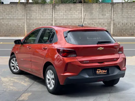 CHEVROLET Onix Hatch 1.0 12V 4P FLEX LT TURBO AUTOM�TICO, Foto 3