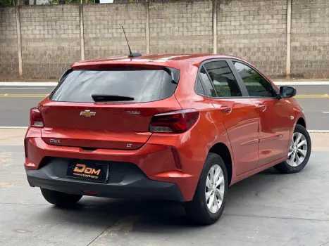 CHEVROLET Onix Hatch 1.0 12V 4P FLEX LT TURBO AUTOM�TICO, Foto 4