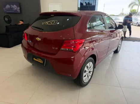 CHEVROLET Onix Hatch 1.4 4P FLEX LT, Foto 5