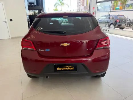 CHEVROLET Onix Hatch 1.4 4P FLEX LT, Foto 7