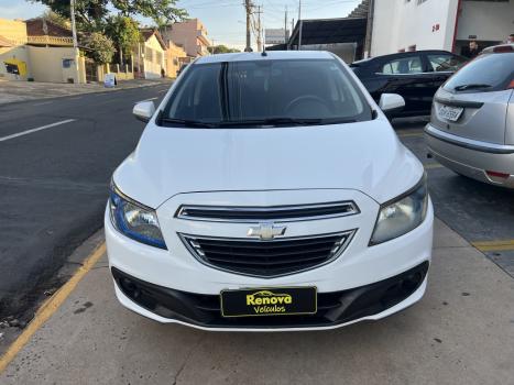 CHEVROLET Onix Hatch 1.4 4P FLEX LT AUTOM�TICO, Foto 2