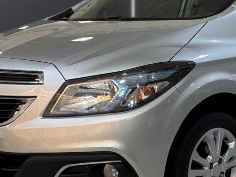 CHEVROLET Onix Hatch 1.4 4P FLEX LTZ, Foto 3