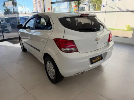 CHEVROLET Onix Hatch 1.0 4P FLEX LT, Foto 5